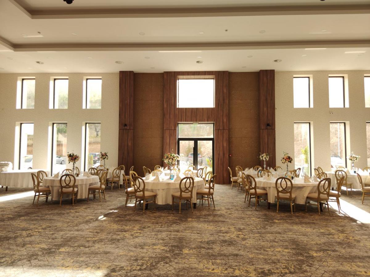 Glorius Hotel Veles Luaran gambar